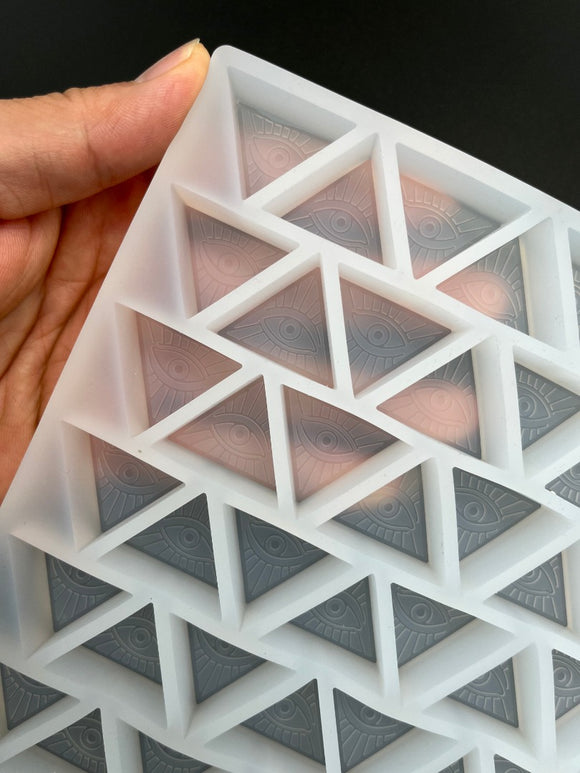 5.1mlピラミッドトライアングルグミ型-220空洞